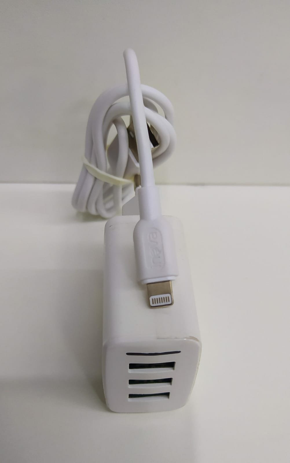 CARREGADOR INTELIGENTE USB CAR-3305A COM 3 ENTRADAS 5.1A IOS - Imagem 3